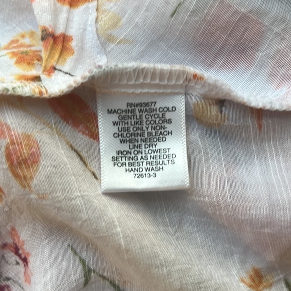 Liz Claiborne | Floral Wrap Sleeveless Blouse | Size Large - Picture 9 of 9